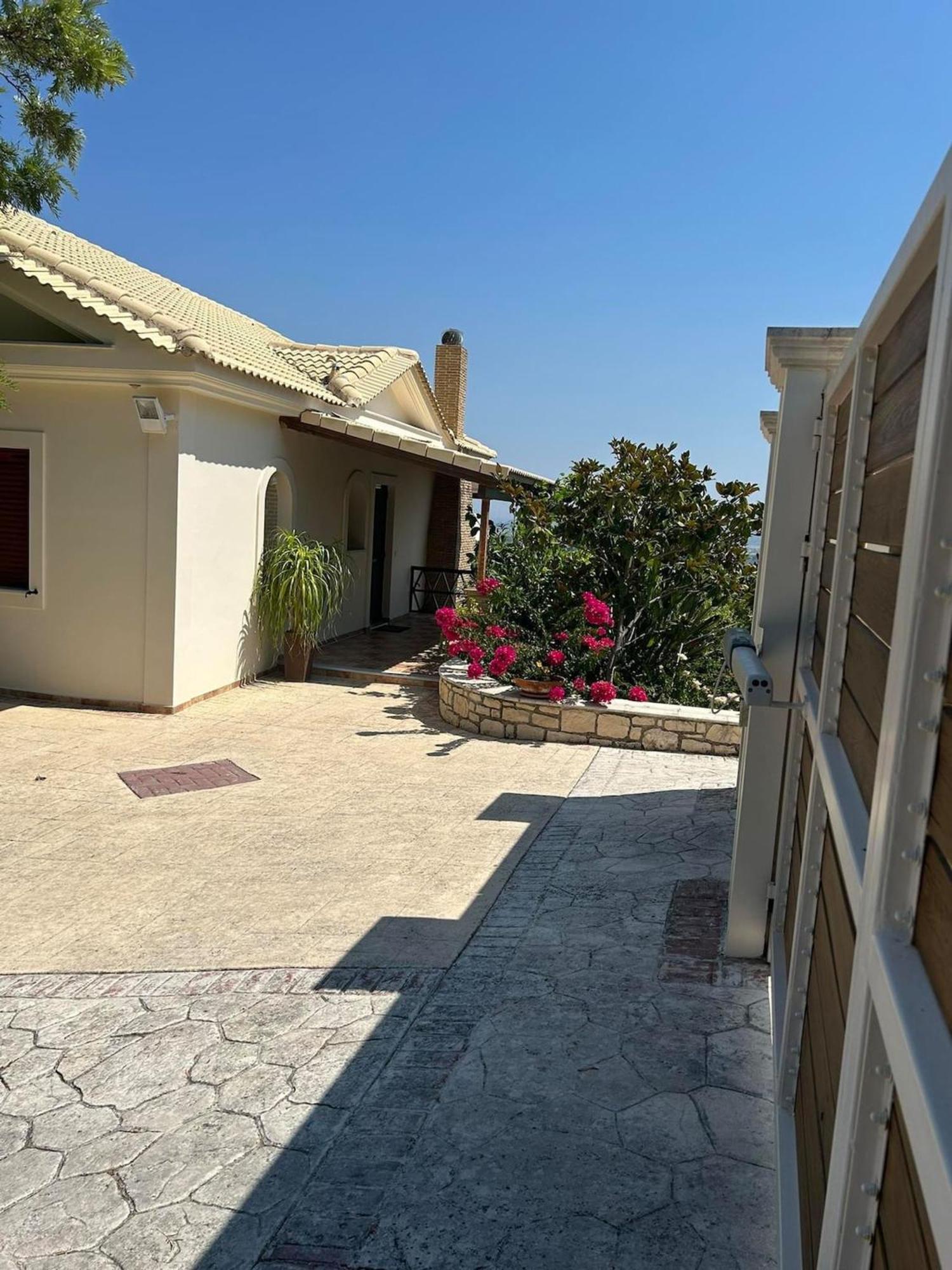 Villa Clairy Mouzákion Buitenkant foto
